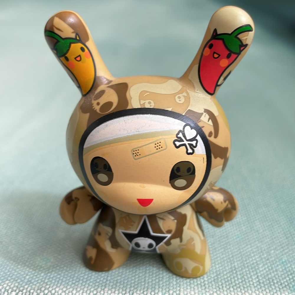 Kidrobot Dunny Series 3 Tokidoki Simone Legno Figure 2006